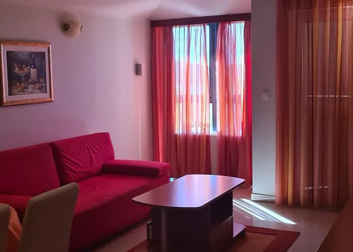 Astoria Aparthotel